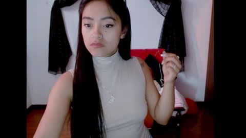 Nataly Escobar online show from February 25, 3:05 pm