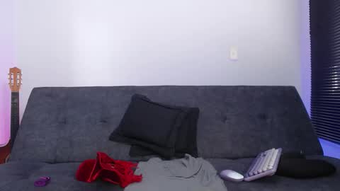   online show from January 12, 7:41 pm