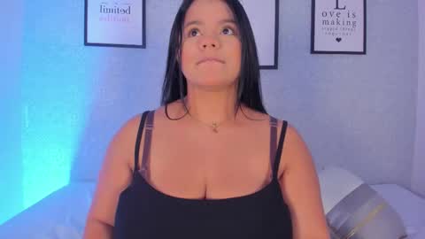Snapshot of natasha_harpper chatting on March 23, 11:47 am Natasha online show from March 23, 11:47 am