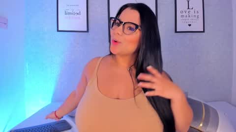 Snapshot of natasha_harpper chatting on March 26, 12:00 pm Natasha online show from March 26, 12:00 pm