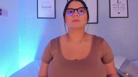 Snapshot of natasha_harpper chatting on March 27, 12:16 pm Natasha online show from March 27, 12:16 pm