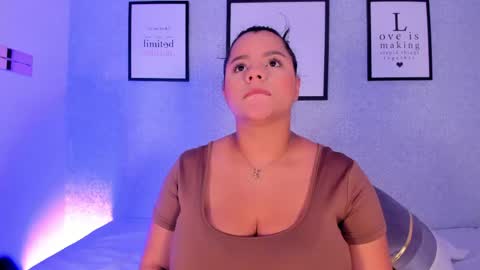 Snapshot of natasha_harpper chatting on April 2, 12:14 pm Natasha online show from April 2, 12:14 pm