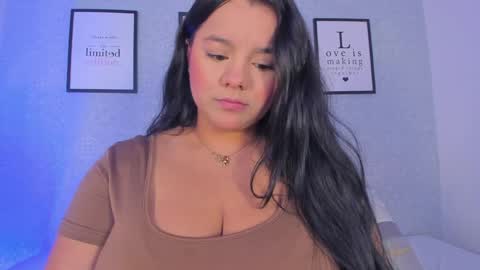 Snapshot of natasha_harpper chatting on May 18, 11:38 am Natasha online show from May 18, 11:38 am
