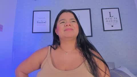 Snapshot of natasha_harpper chatting on May 22, 12:11 pm Natasha online show from May 22, 12:11 pm