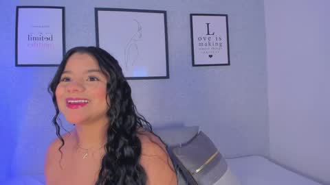 Snapshot of natasha_harpper chatting on May 23, 11:58 am Natasha online show from May 23, 11:58 am