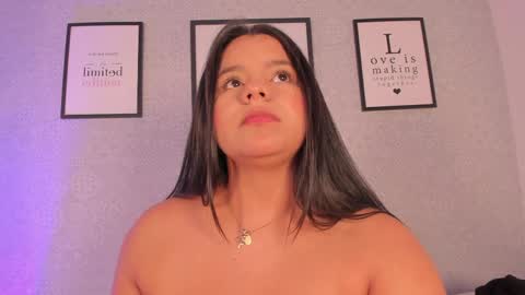 Snapshot of natasha_harpper chatting on May 31, 6:09 pm Natasha online show from May 31, 6:09 pm