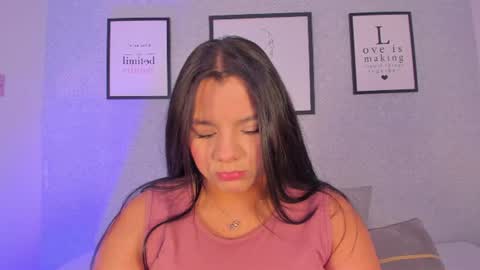 Snapshot of natasha_harpper chatting on June 22, 12:35 pm Natasha online show from June 22, 12:35 pm