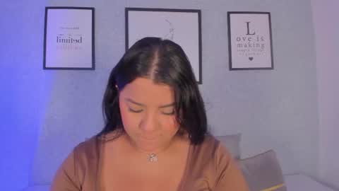 Snapshot of natasha_harpper chatting on July 18, 12:20 pm Natasha online show from July 18, 12:20 pm