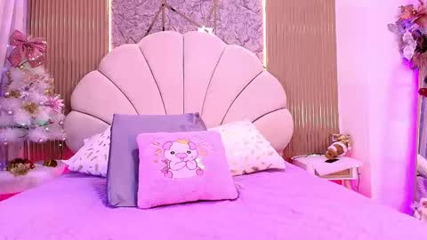 Natasha online show from December 5, 7:32 pm