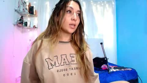 Snapshot of natasha_peach_ chatting on February 3, 9:50 pm Natasha online show from February 3, 9:50 pm