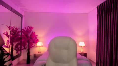 natasha_priston online show from February 1, 11:42 am