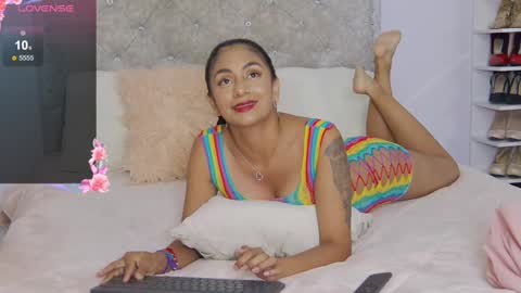Snapshot of natasha_shine22 chatting on December 20, 7:33 am natasha_shine22 online show from December 20, 7:33 am