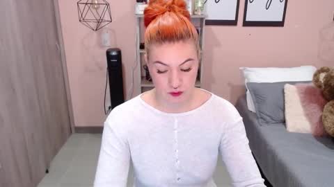 Snapshot of natasha_woo chatting on February 8, 2:15 am Nat online show from February 8, 2:15 am