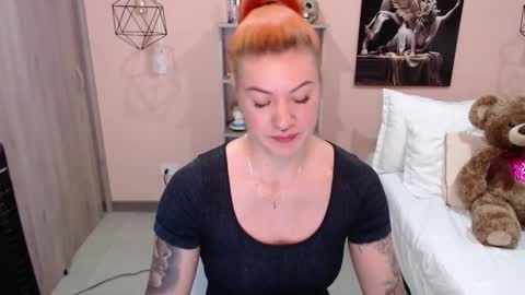 Snapshot of natasha_woo chatting on February 14, 2:39 am Nat online show from February 14, 2:39 am