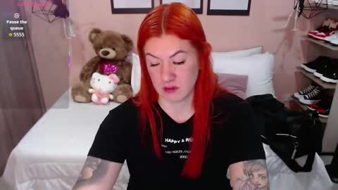 Snapshot of natasha_woo chatting on October 17, 1:42 am Nat online show from October 17, 1:42 am