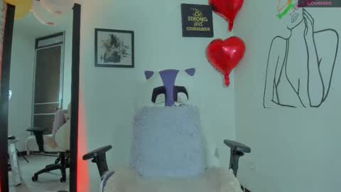 Natasha Anurak online show from February 23, 1:36 am