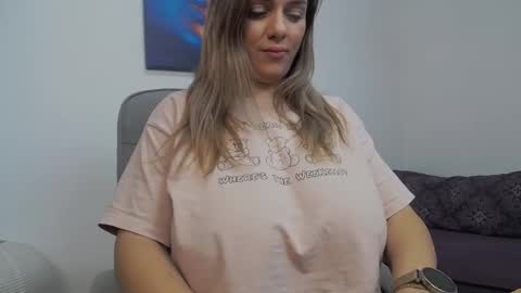 natashaboobs online show from December 17, 6:45 am