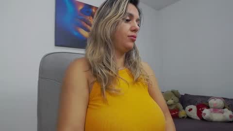 natashaboobs online show from September 11, 5:18 am