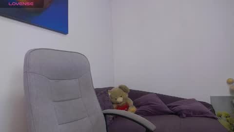 natashaboobs online show from May 4, 7:37 am