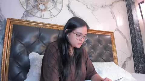 Naasha Jenson online show from February 11, 12:32 pm