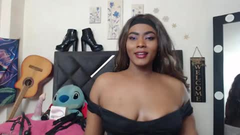 Snapshot of natashasexxy__ chatting on June 12, 2:43 am natashasexxy__ online show from June 12, 2:43 am
