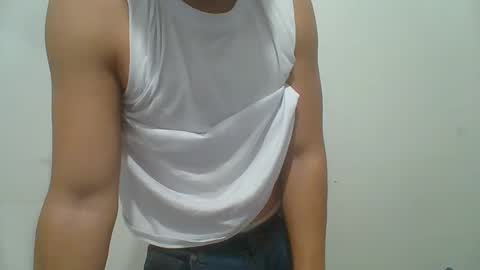 Snapshot of nate_belleri chatting on December 13, 12:42 am Nate belleri online show from December 13, 12:42 am