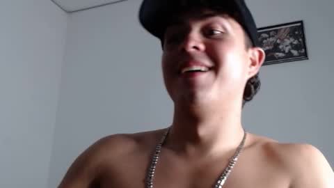 Snapshot of nate_belleri chatting on February 6, 5:25 am Nate belleri online show from February 6, 5:25 am