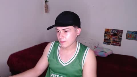 Snapshot of nate_belleri chatting on December 13, 9:53 pm Nate belleri online show from December 13, 9:53 pm