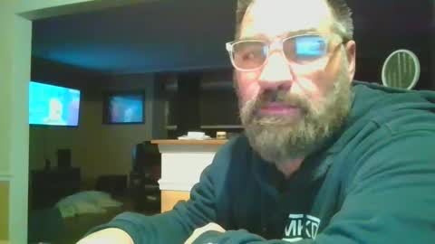 Snapshot of nateemkow chatting on January 19, 2:47 am lombardIL online show from January 19, 2:47 am