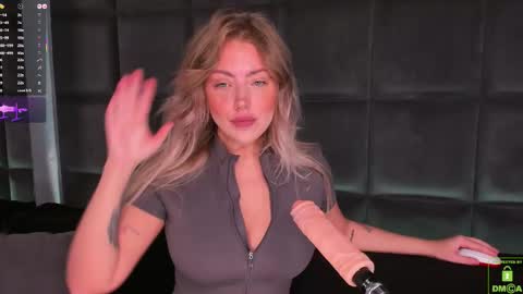 Snapshot of natehalll chatting on November 19, 11:10 am NATE online show from November 19, 11:10 am