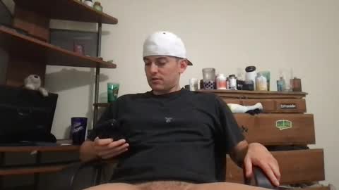 Snapshot of natetheexplorer chatting on July 25, 9:01 pm natetheexplorer online show from July 25, 9:01 pm