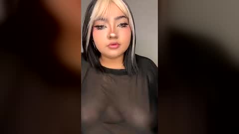 nathalia online show from July 26, 1:40 pm