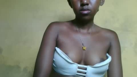 nathalia069 online show from February 5, 8:41 am