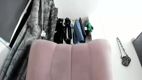 Snapshot of nathalia_hottman chatting on April 17, 2:31 pm NATHALIA online show from April 17, 2:31 pm