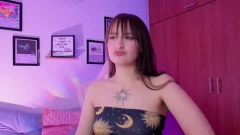 Nathalia Ramirez online show from March 12, 6:19 am