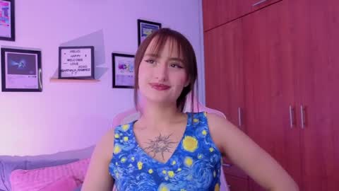 Nathalia Ramirez online show from April 1, 11:35 pm