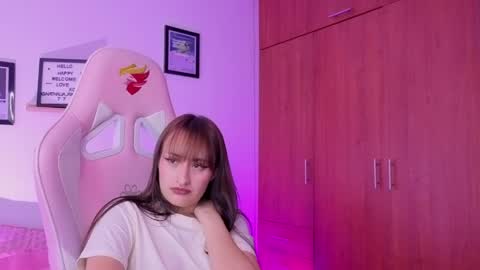Nathalia Ramirez online show from May 14, 4:41 am