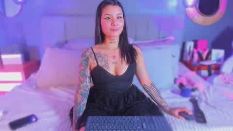 nathalia stone  online show from February 1, 12:53 am