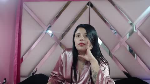 nathaly low online show from January 22, 6:52 am