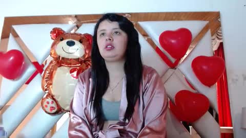 Snapshot of nathaly_low chatting on February 19, 1:29 pm nathaly low online show from February 19, 1:29 pm