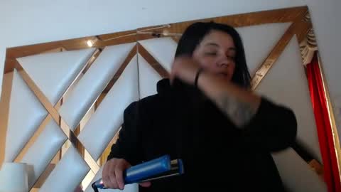 Snapshot of nathaly_low chatting on April 21, 12:44 pm nathaly low online show from April 21, 12:44 pm