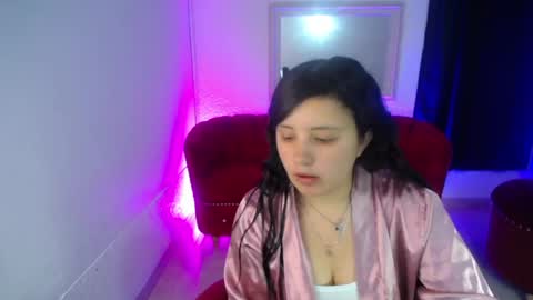 Snapshot of nathaly_low chatting on July 23, 12:14 pm nathaly low online show from July 23, 12:14 pm