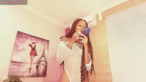        online show from November 24, 9:03 pm