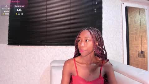 Snapshot of nathalyleen chatting on February 15, 4:09 am online show from February 15, 4:09 am