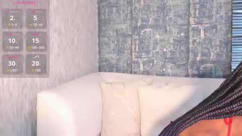 Snapshot of nathalyleen chatting on March 4, 8:37 pm online show from March 4, 8:37 pm
