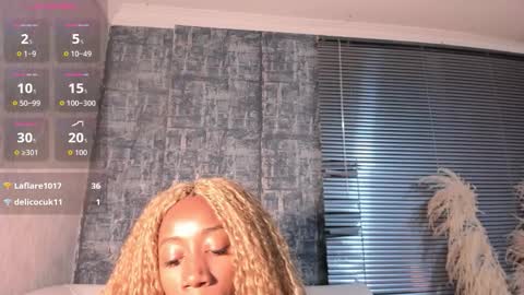 Snapshot of nathalyleen chatting on March 24, 8:47 pm online show from March 24, 8:47 pm