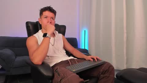 Snapshot of nathan_blake_ chatting on September 22, 9:17 pm Nathan online show from September 22, 9:17 pm