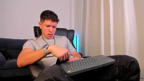 Snapshot of nathan_blake_ chatting on October 2, 8:16 pm Nathan online show from October 2, 8:16 pm