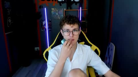 Nathan online show from November 14, 5:39 am