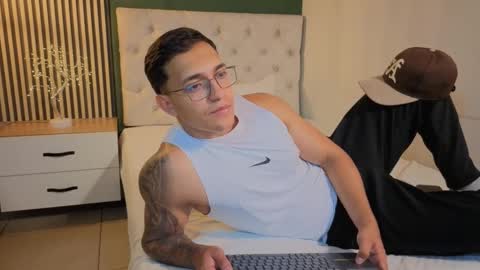 Snapshot of nathan_gross chatting on September 23, 4:04 am nathan_gross online show from September 23, 4:04 am